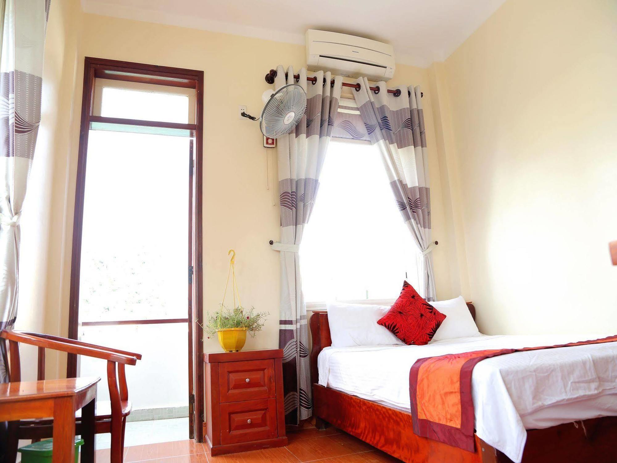 Thien Thanh Hotel Phong Nha Exterior foto